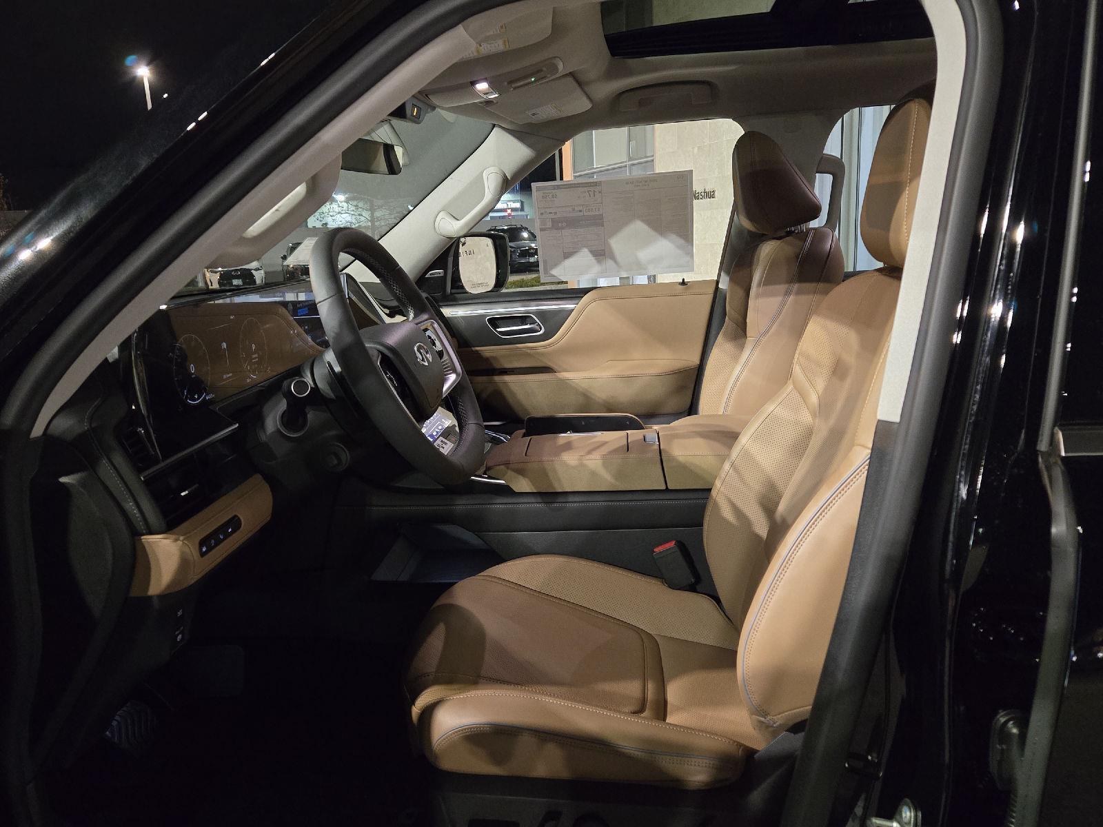 2026 Infiniti QX80 Luxe photo 3