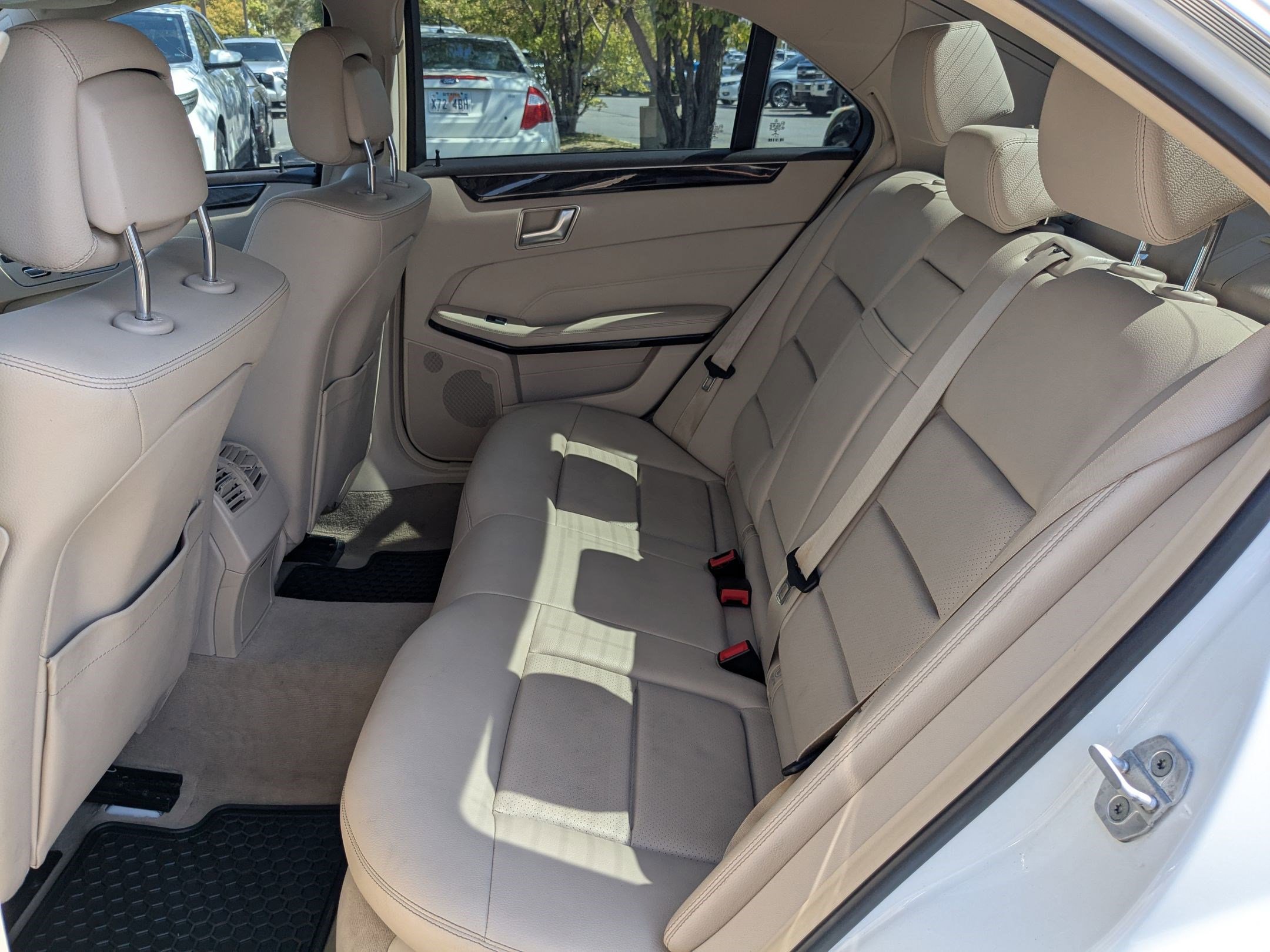 2016 Mercedes Benz E 350 photo 25