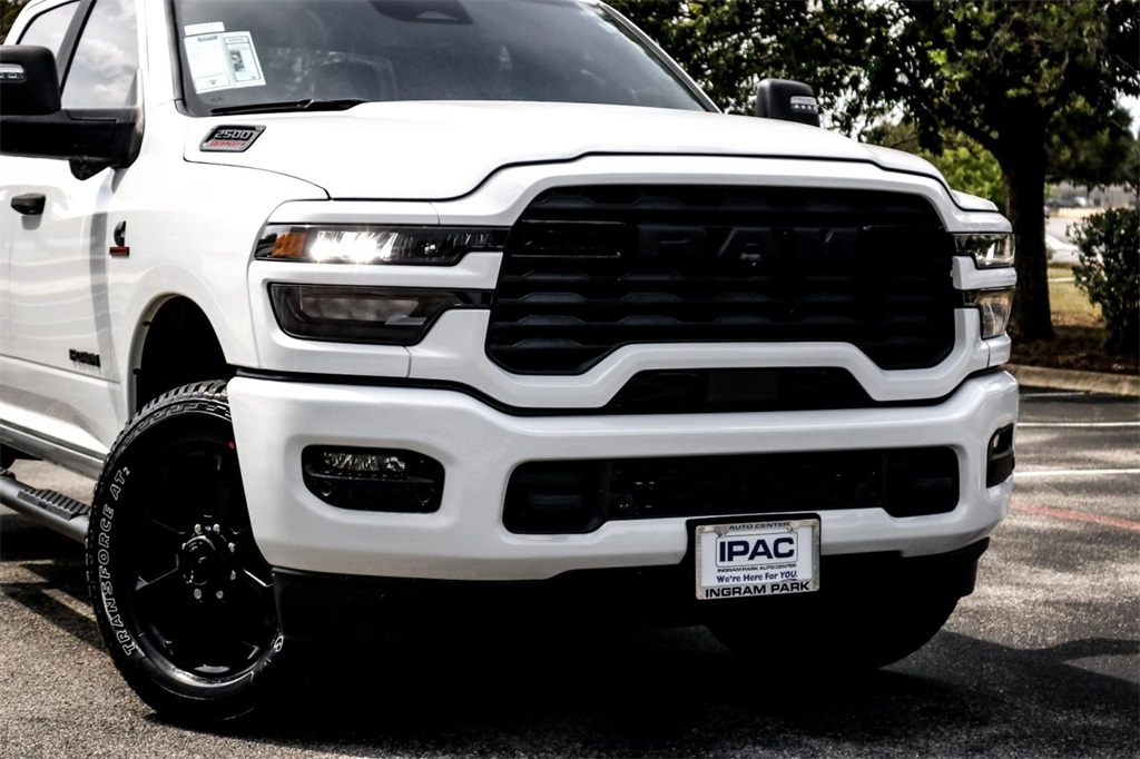 2025 Ram 2500 Big Horn photo 3