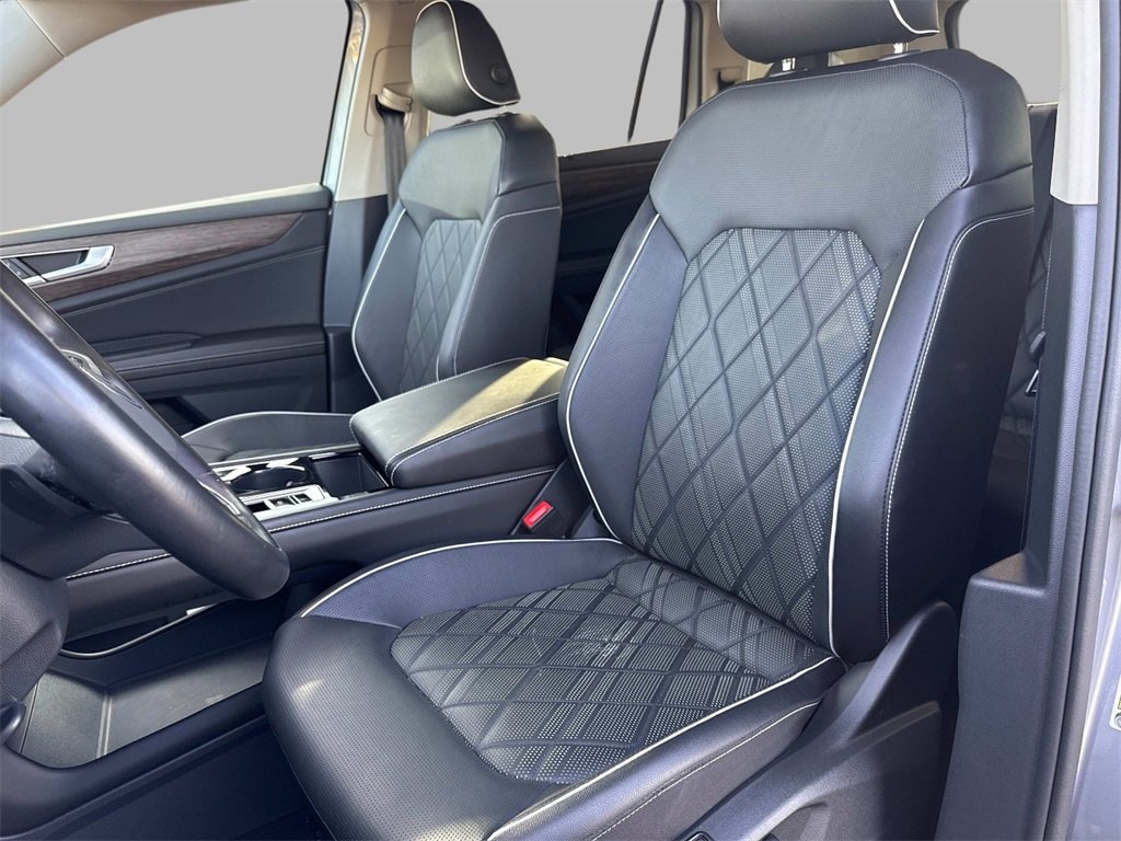 2024 Volkswagen Atlas SEL Premium R-Line photo 19