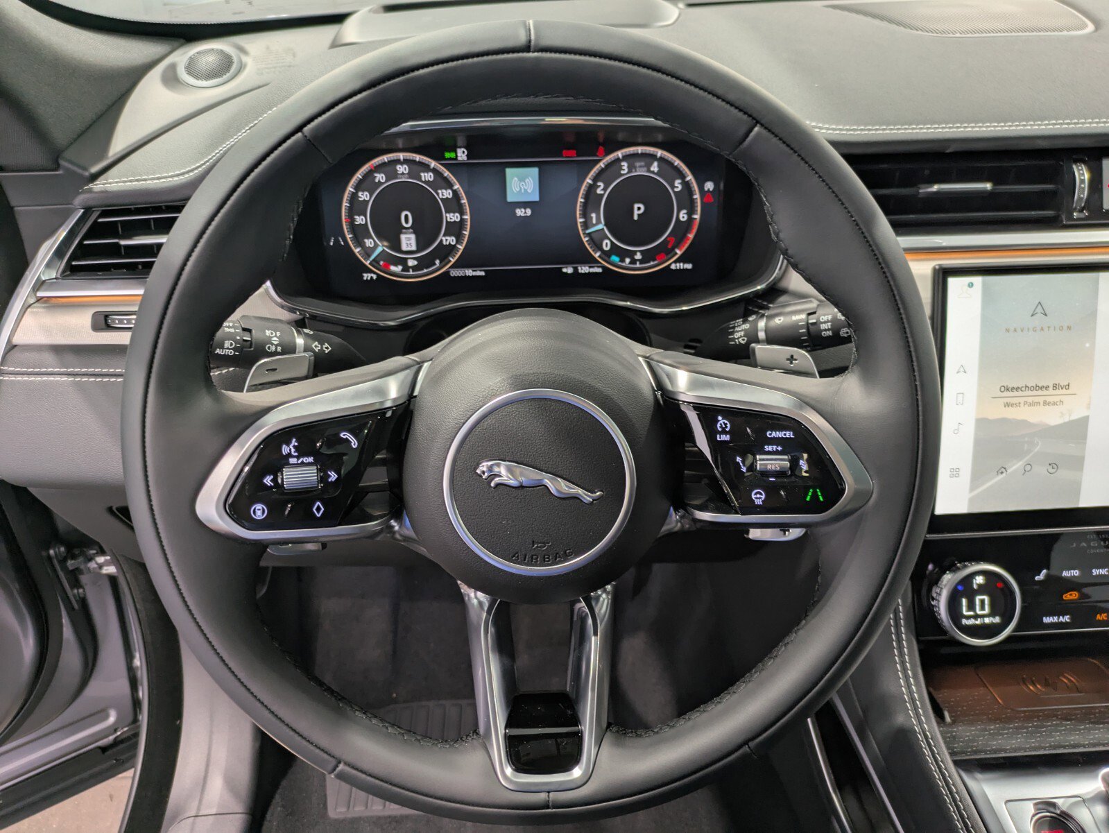 2026 Jaguar F-PACE P250 R-Dynamic S photo 15