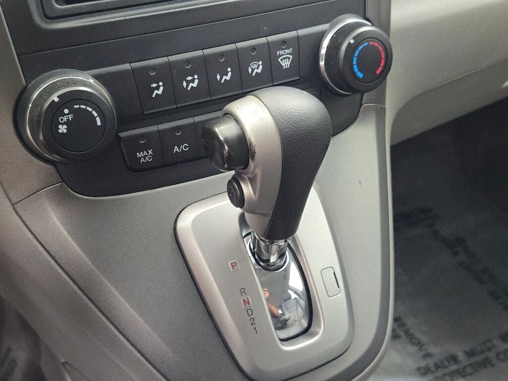 2011 Honda CR-V LX photo 24