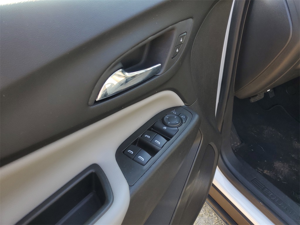 2023 Chevrolet Equinox LS photo 10