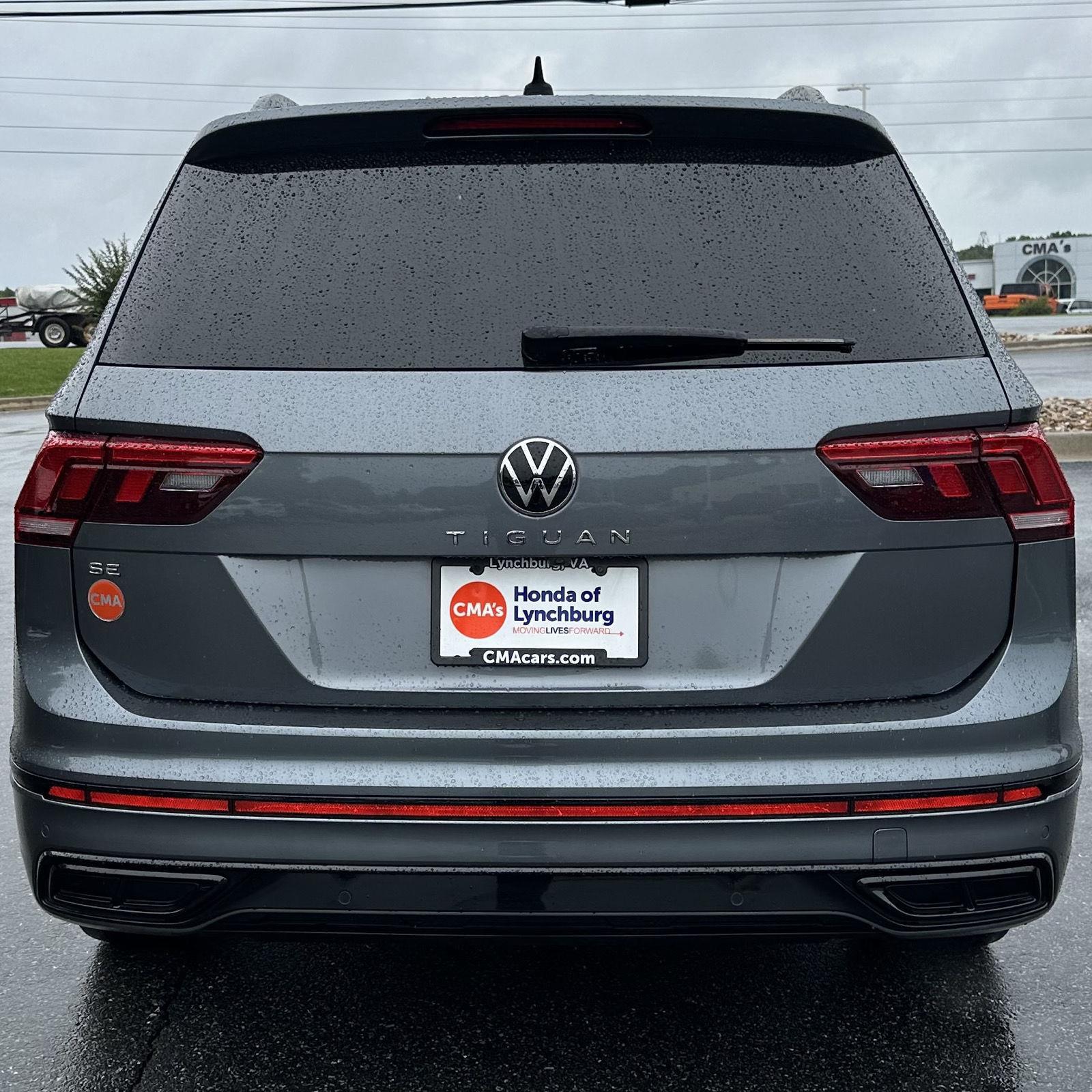 2022 Volkswagen Tiguan SE R-Line Black photo 4