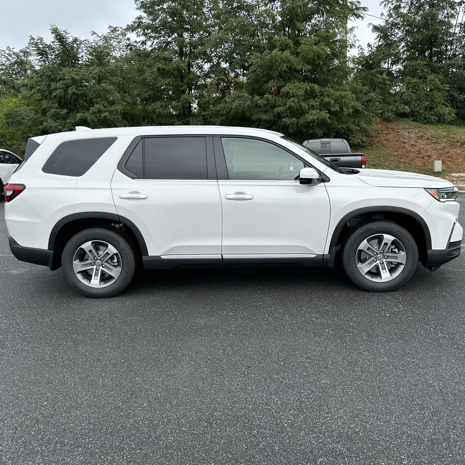 2025 Honda Pilot EX-L photo 4