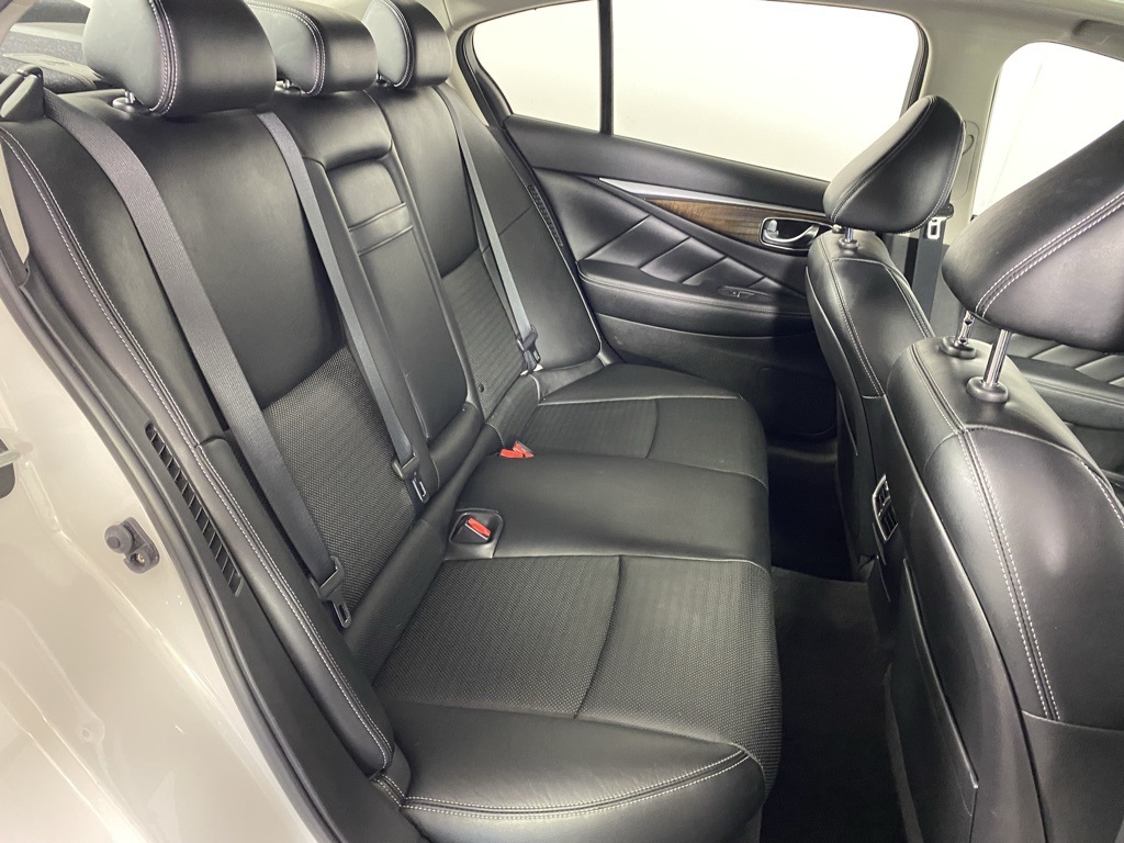 2014 Infiniti Q50 Hybrid Sport photo 27