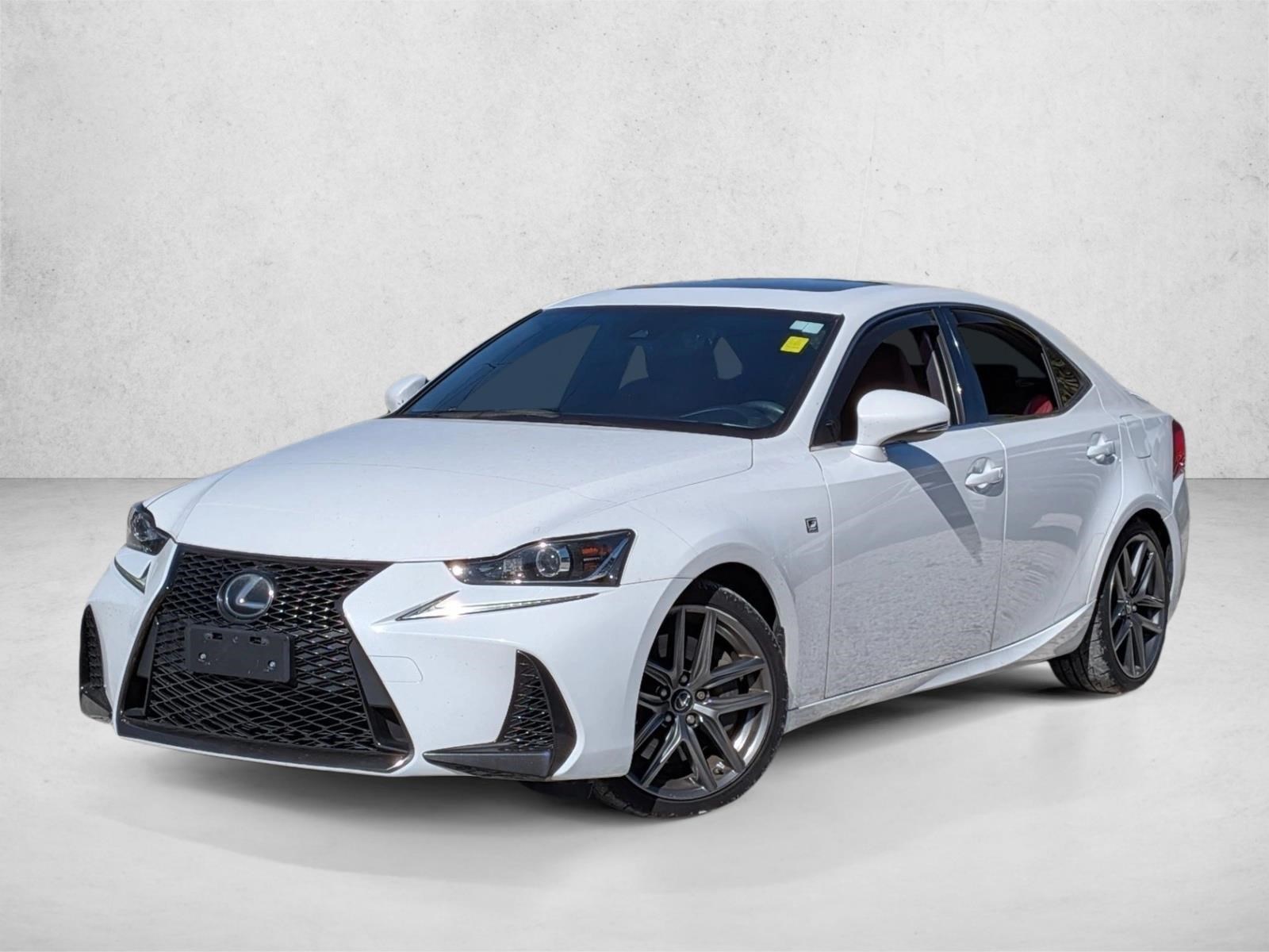 2017 Lexus IS 350's photo