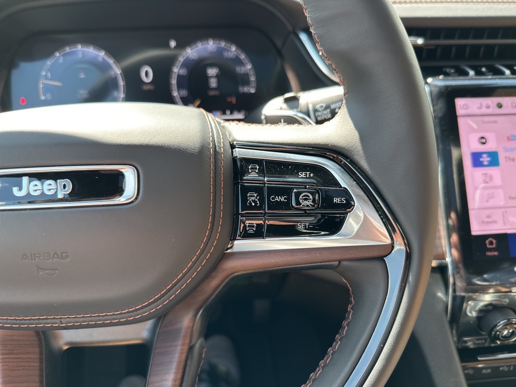 2025 Jeep Grand Cherokee L Summit photo 16