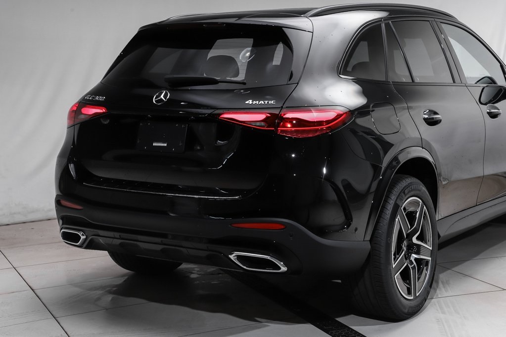 2026 Mercedes Benz GLC 300 4MATIC photo 4