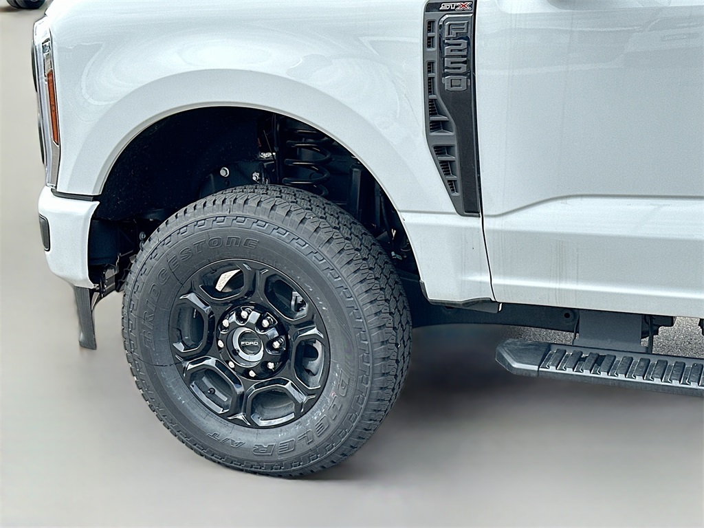 2024 Ford F-250 XL photo 14
