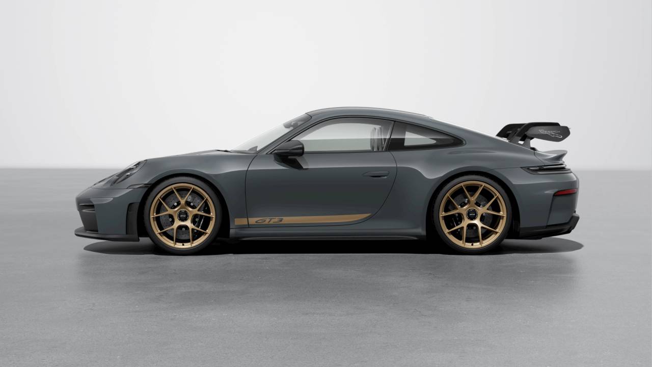 2026 Porsche 911 GT3 Touring photo 2
