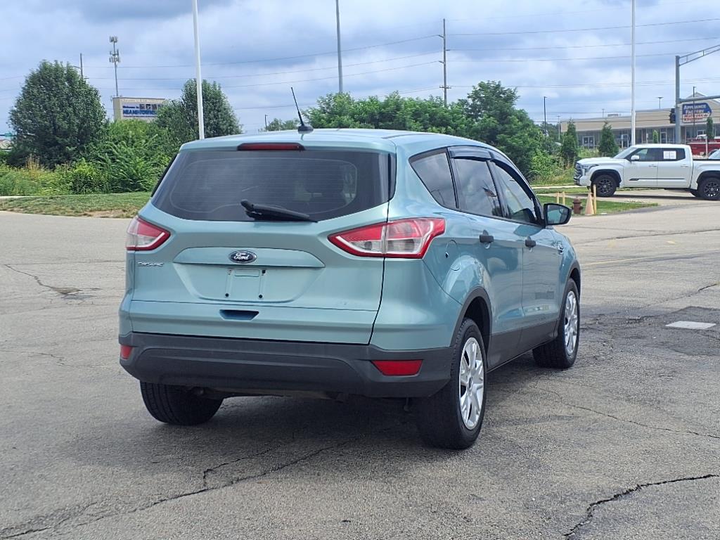 2013 Ford Escape S photo 3