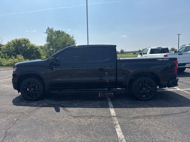 2024 Chevrolet Silverado 1500 RST photo 5