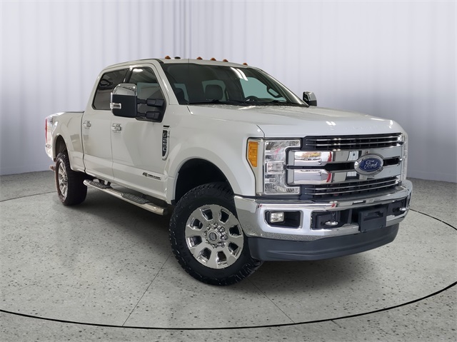 2017 Ford F-250 Super Duty Lariat's photo