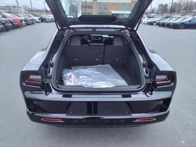 2025 Dodge Charger R/T photo 22