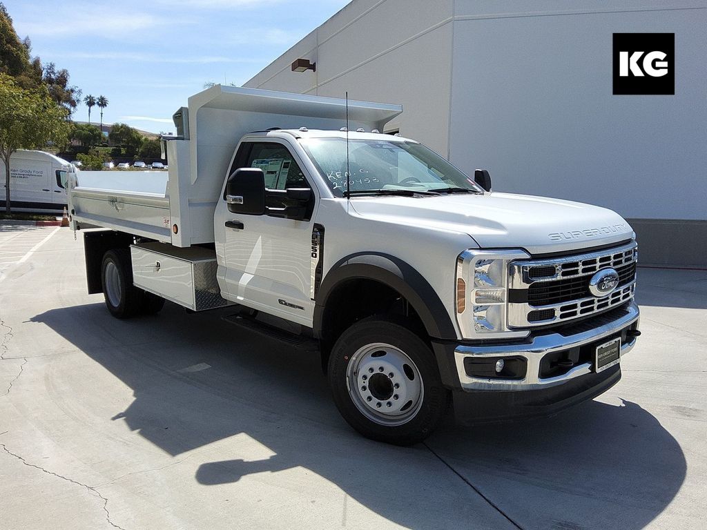 2024 Ford F-550 photo 2