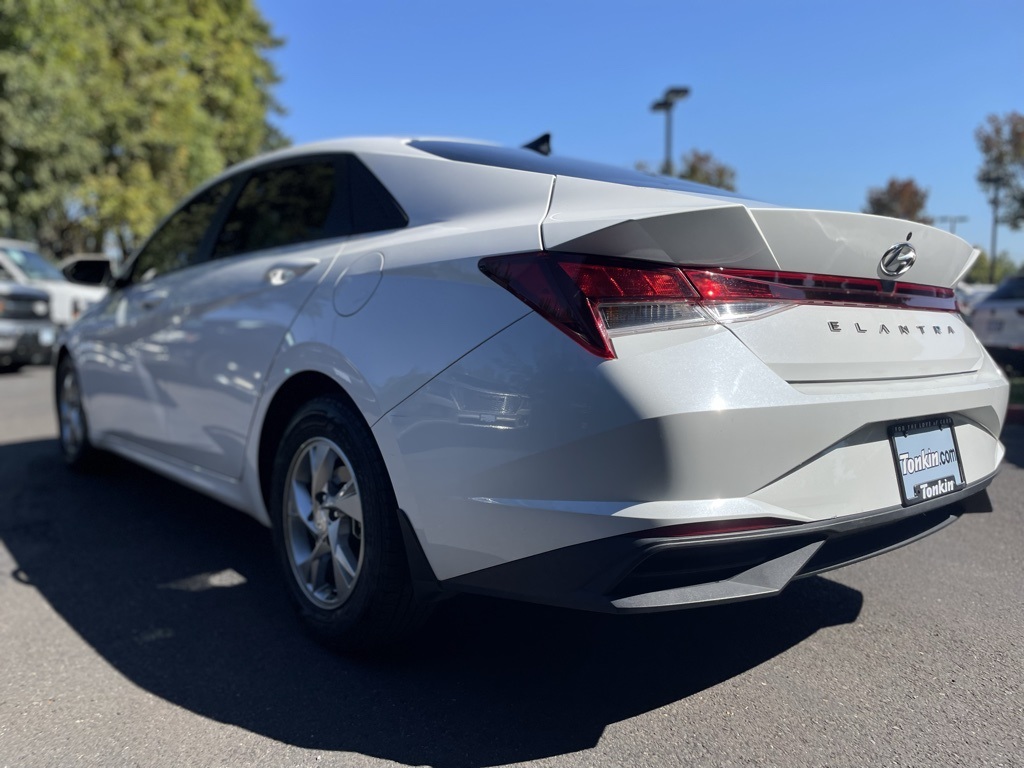 2022 Hyundai Elantra SE photo 7