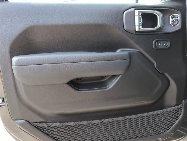2025 Jeep Gladiator Sport S photo 11