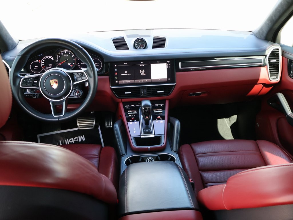 2022 Porsche Cayenne GTS photo 15