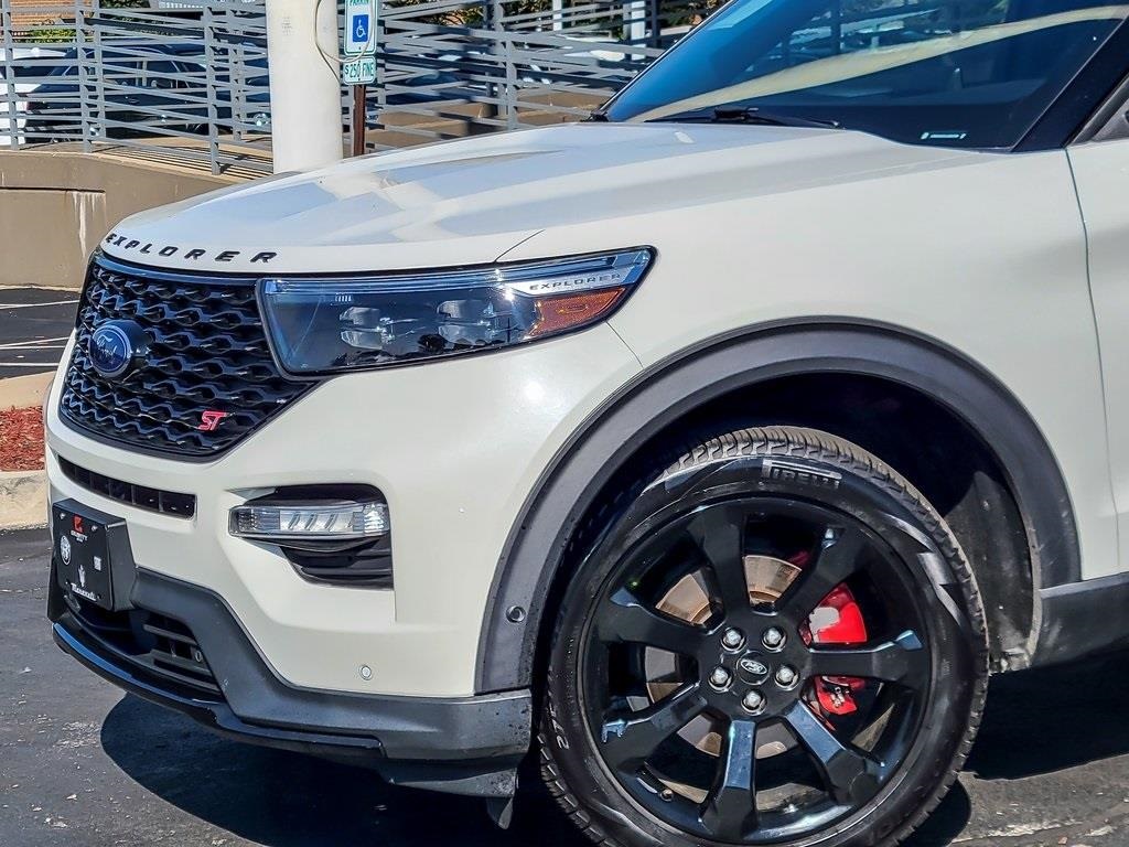 2020 Ford Explorer ST photo 2