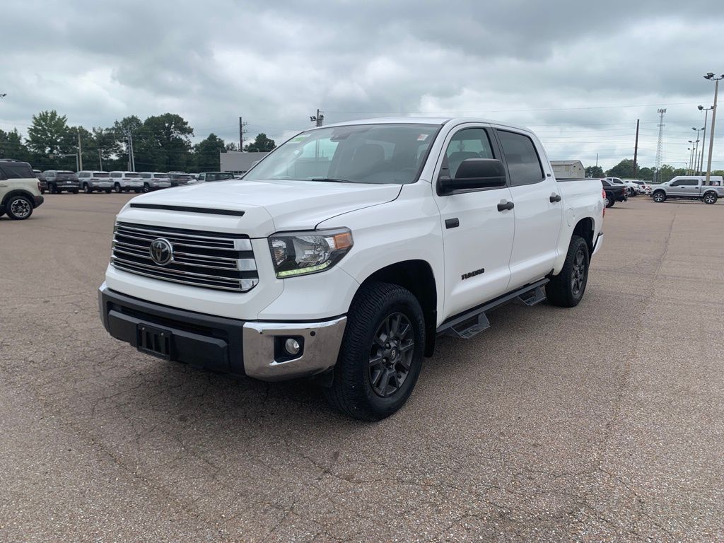 2021 Toyota Tundra SR5 CrewMax photo 3