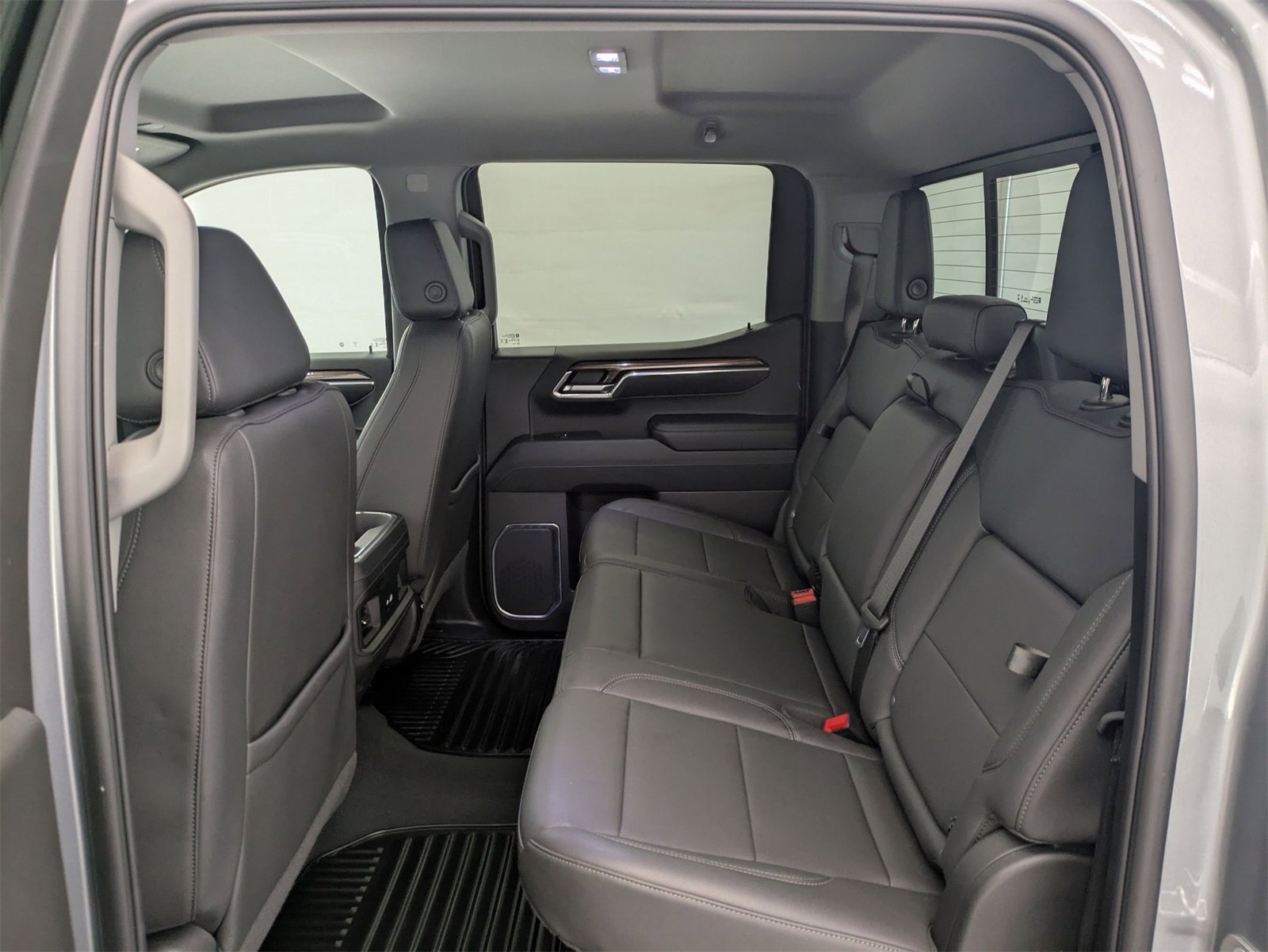 2025 Chevrolet Silverado 1500 LT photo 20