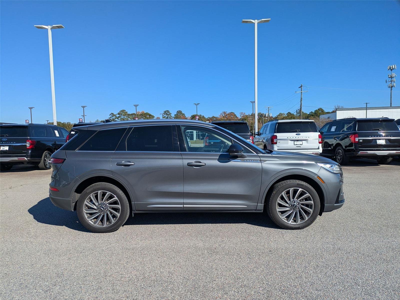 2023 Lincoln Corsair Reserve photo 2