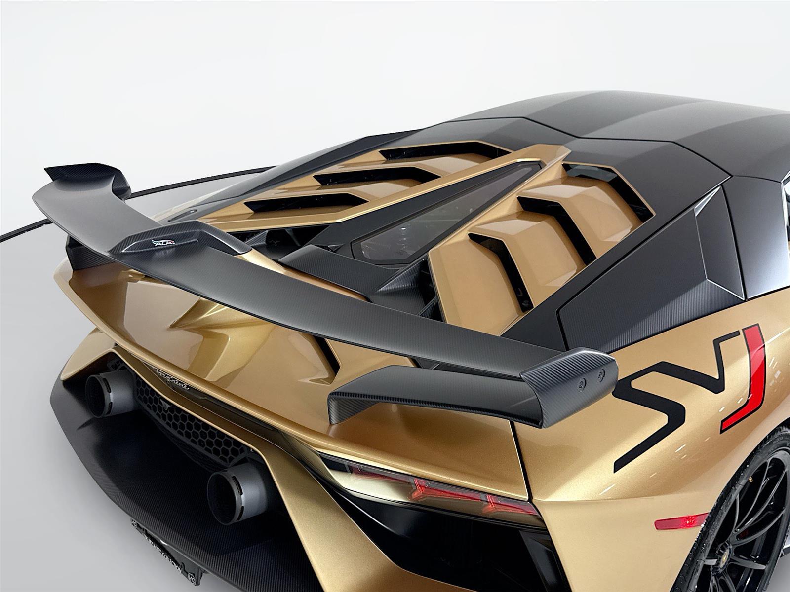 2019 Lamborghini Aventador SVJ photo 31