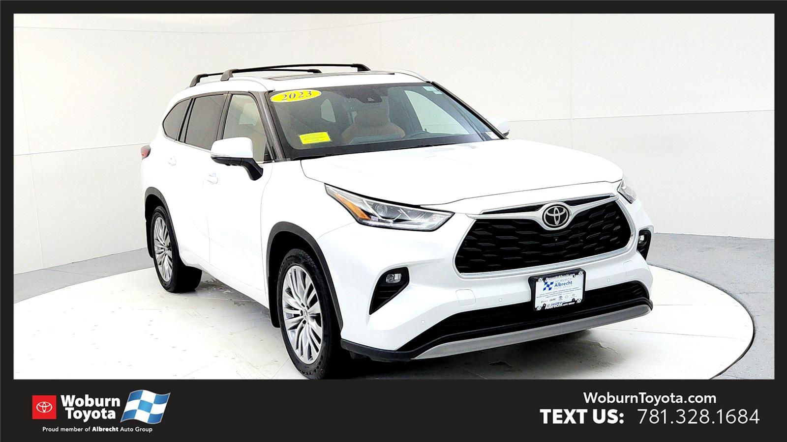 2023 Toyota Highlander Platinum's photo