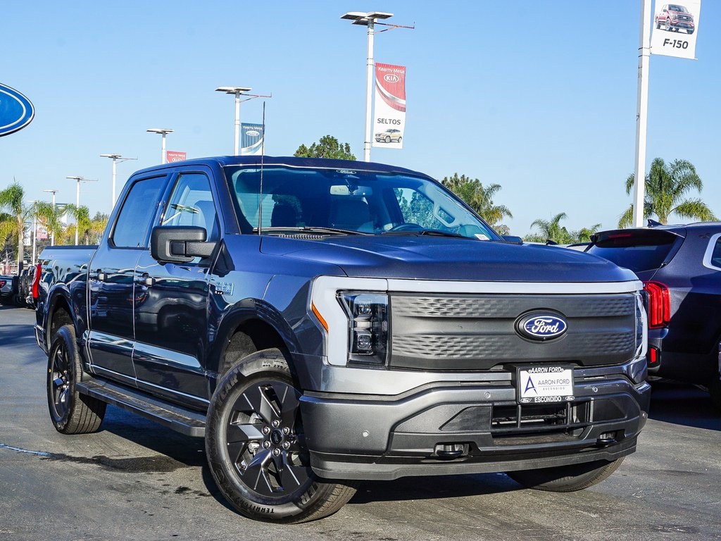 2025 Ford F-150 Lightning Flash's photo