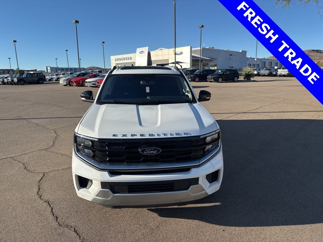 2025 Ford Expedition MAX Platinum photo 2