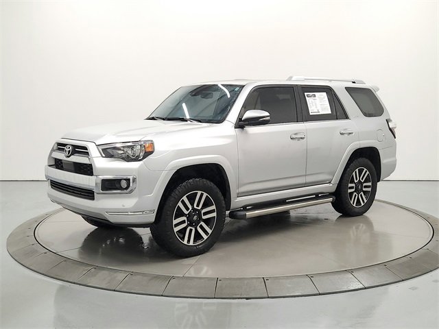 2020 Toyota 4Runner SR5 photo 2