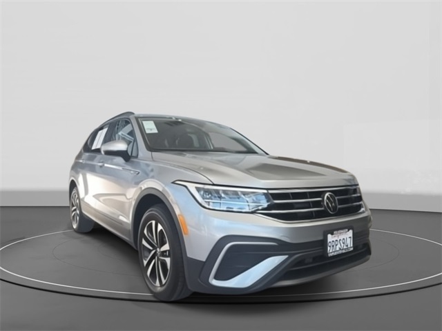 2024 Volkswagen Tiguan S's photo