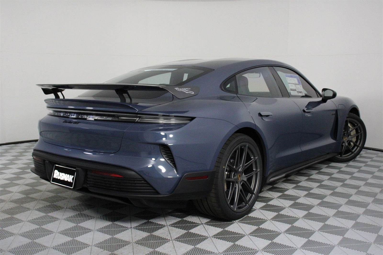 2025 Porsche Taycan Turbo GT photo 7