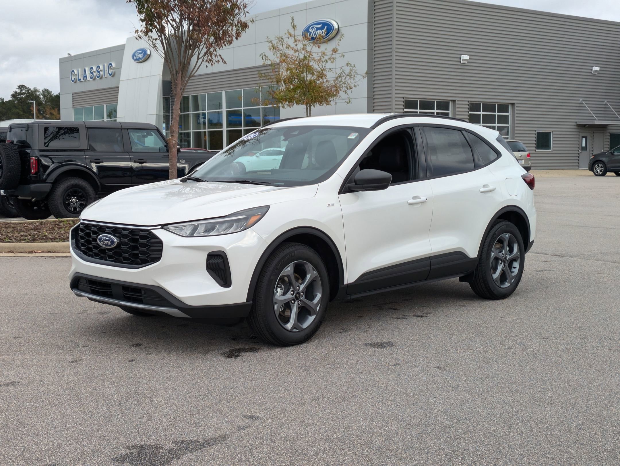 2025 Ford Escape ST-Line's photo