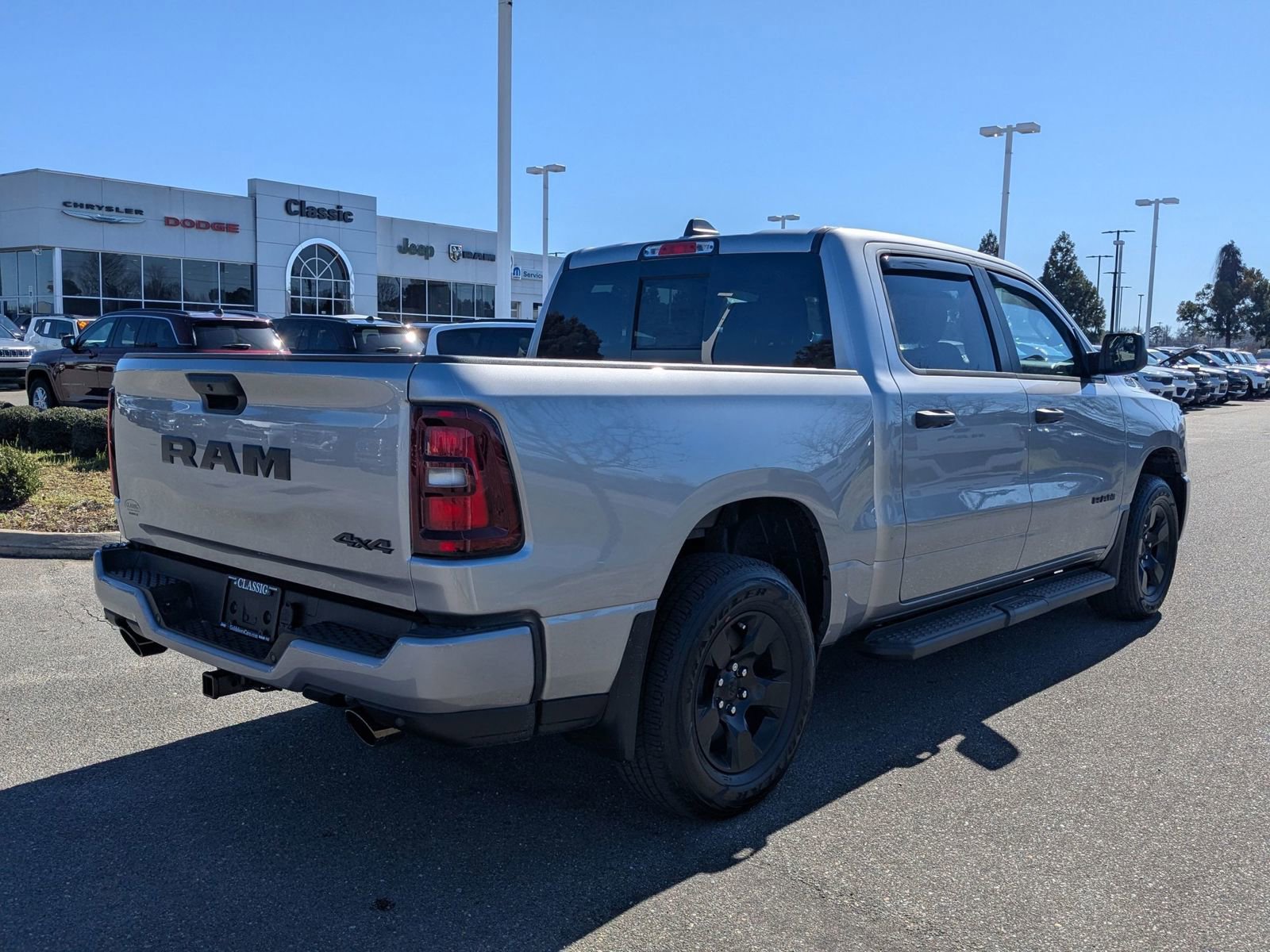 2025 Ram 1500 Tradesman photo 5
