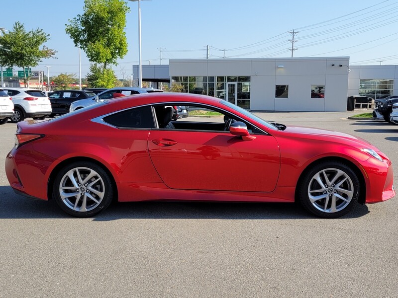 2019 Lexus RC 300 photo 2