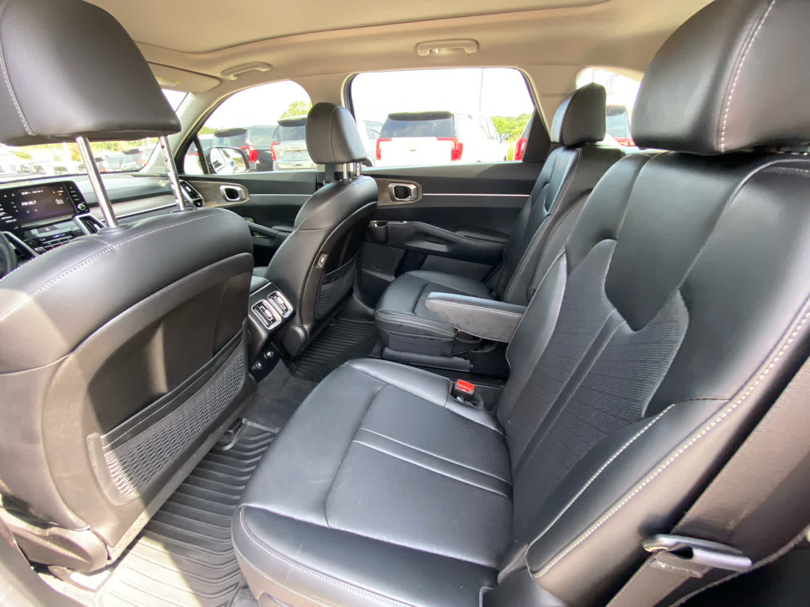 2023 Kia Sorento EX photo 28