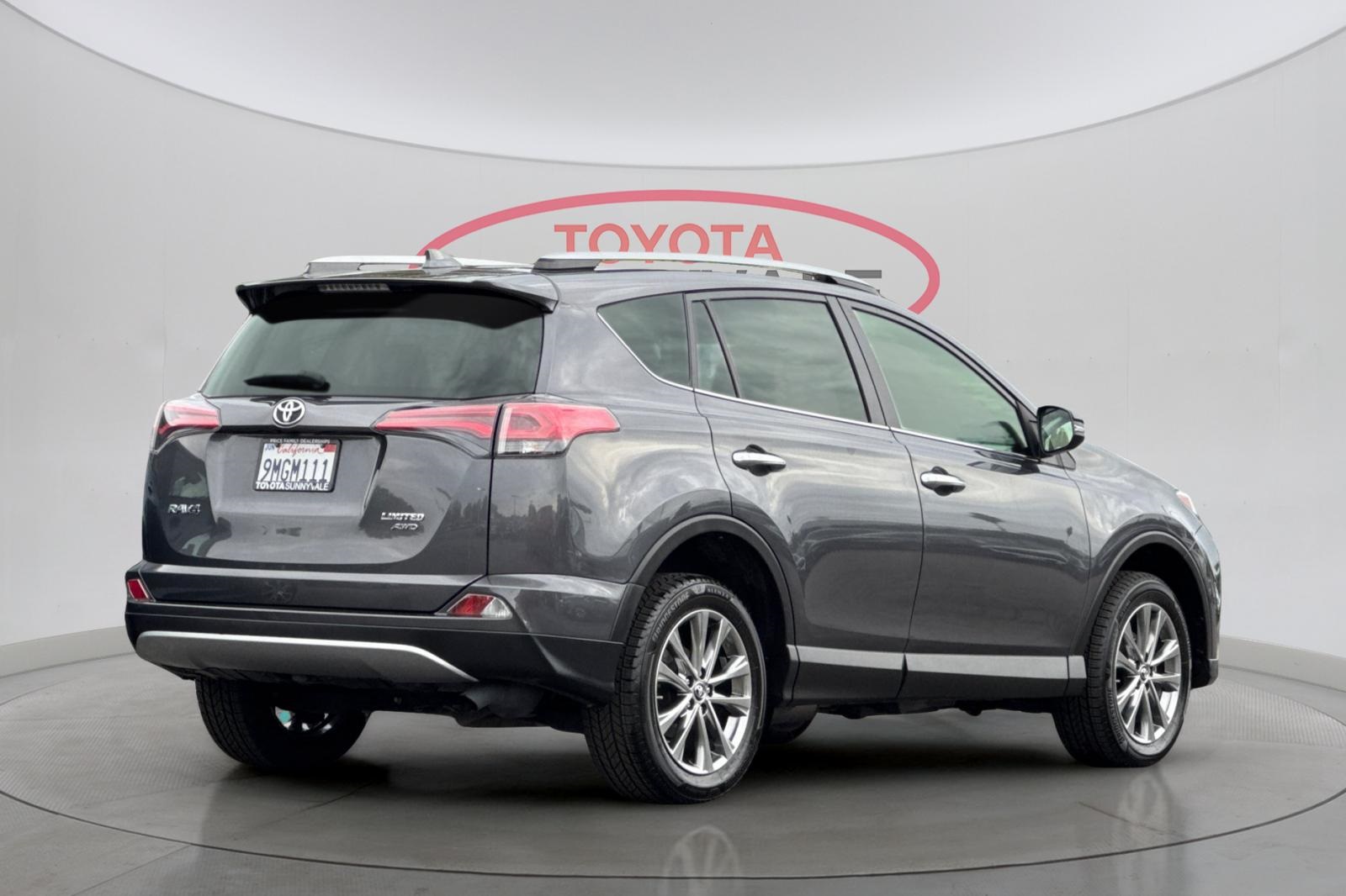 2018 Toyota RAV4 Limited Platinum photo 2