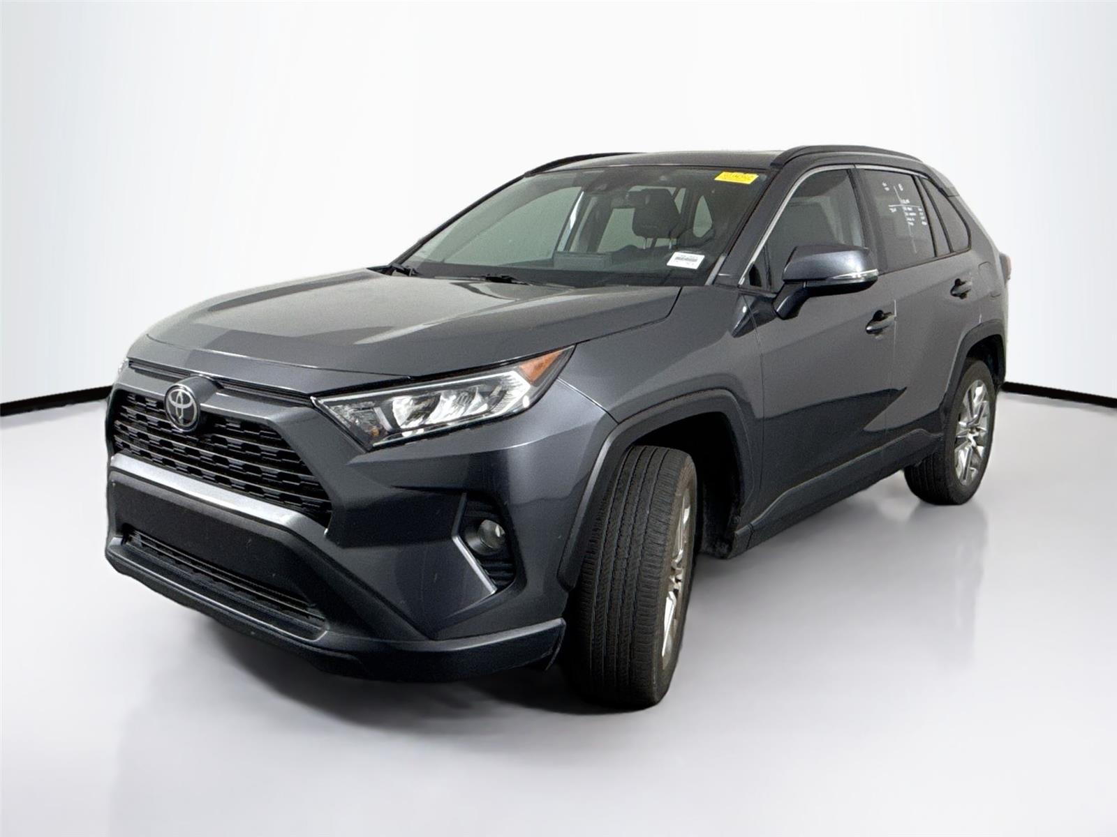 2020 Toyota RAV4 XLE Premium photo 2