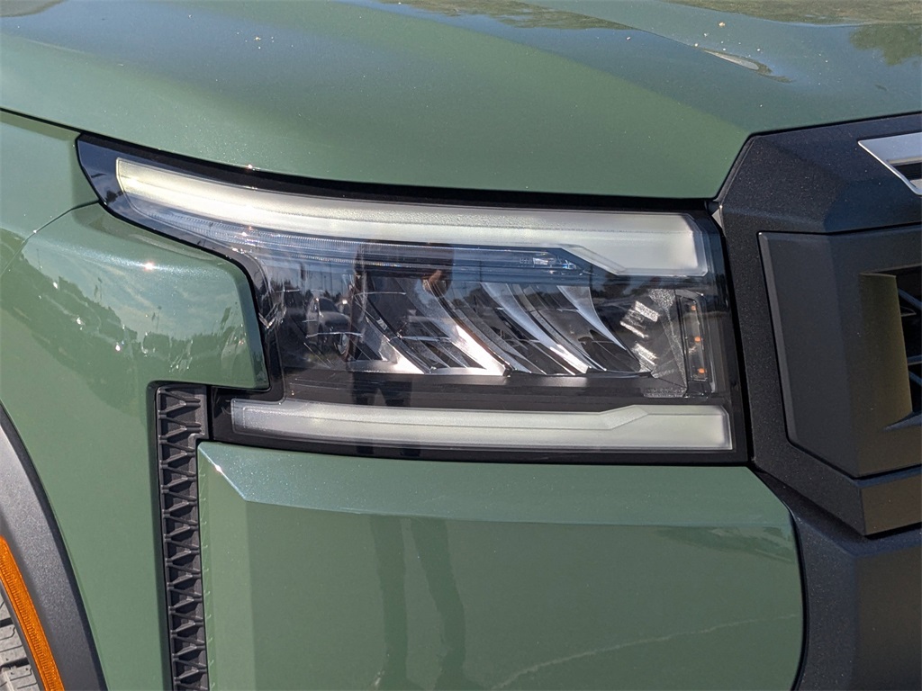 2026 Nissan Frontier PRO-4X photo 9