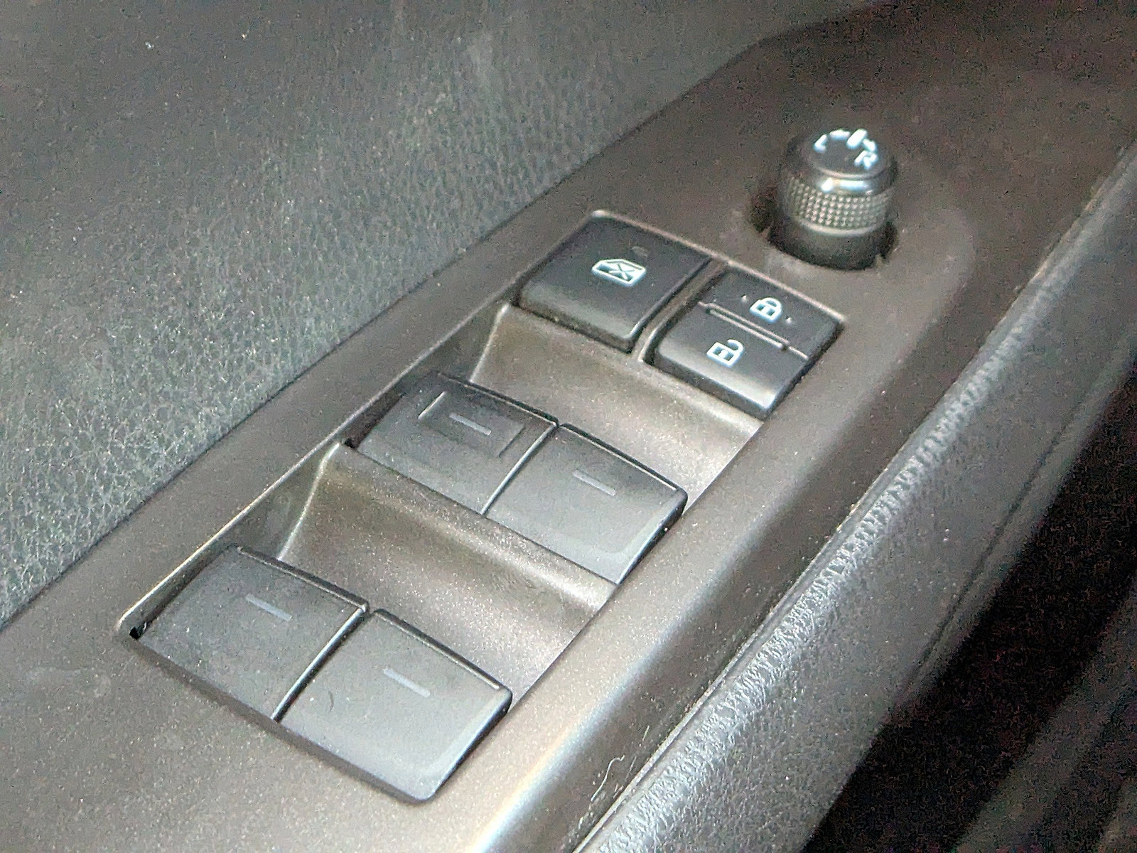 2021 Toyota Camry SE photo 15