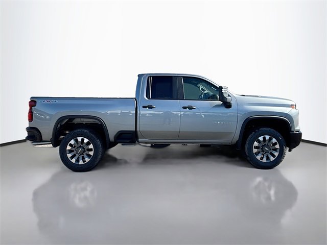 2026 Chevrolet Silverado 2500HD Custom photo 4