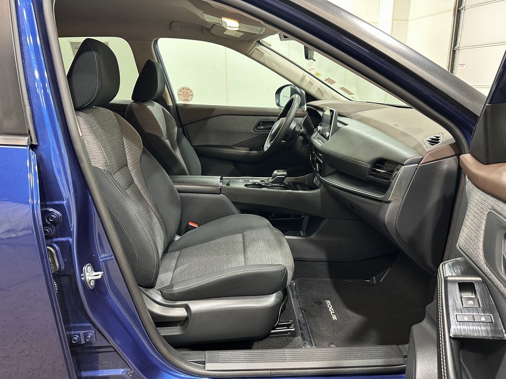 2021 Nissan Rogue S photo 23