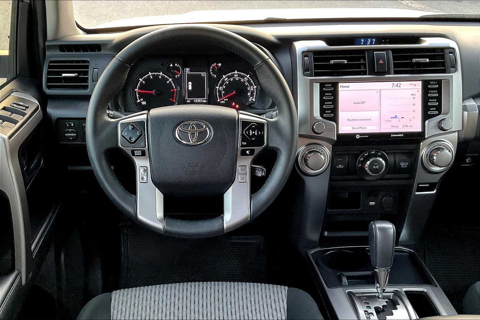 2024 Toyota 4Runner SR5 photo 5