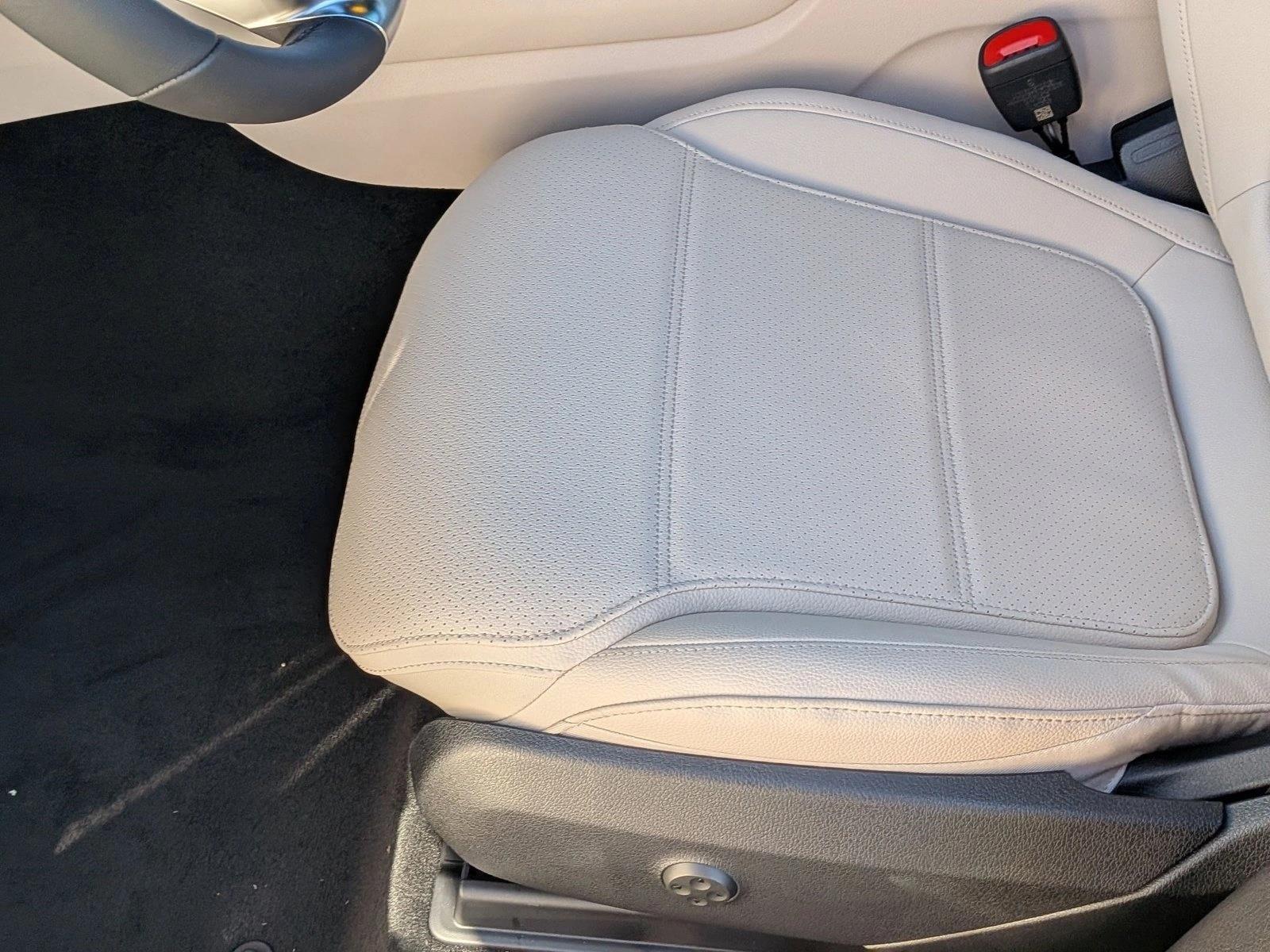 2026 Mercedes Benz GLC 300 4MATIC photo 4