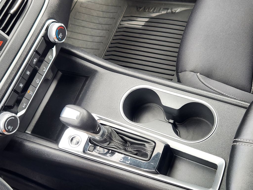 2022 Nissan Altima 2.5 SV photo 22