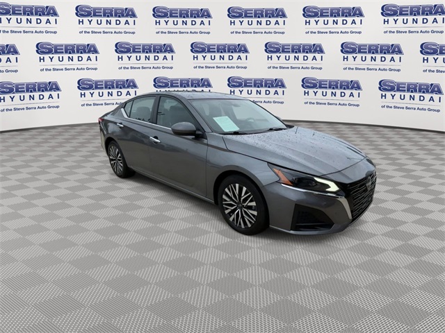 2023 Nissan Altima 2.5 SV photo 3