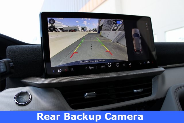 2025 Ford Explorer photo 3