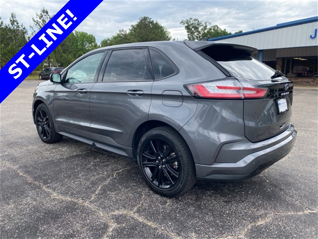 2024 Ford Edge ST photo 12